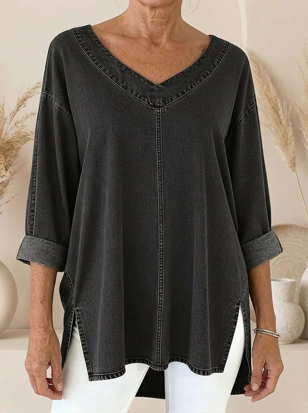 Elara | Relaxed V-Neck Top