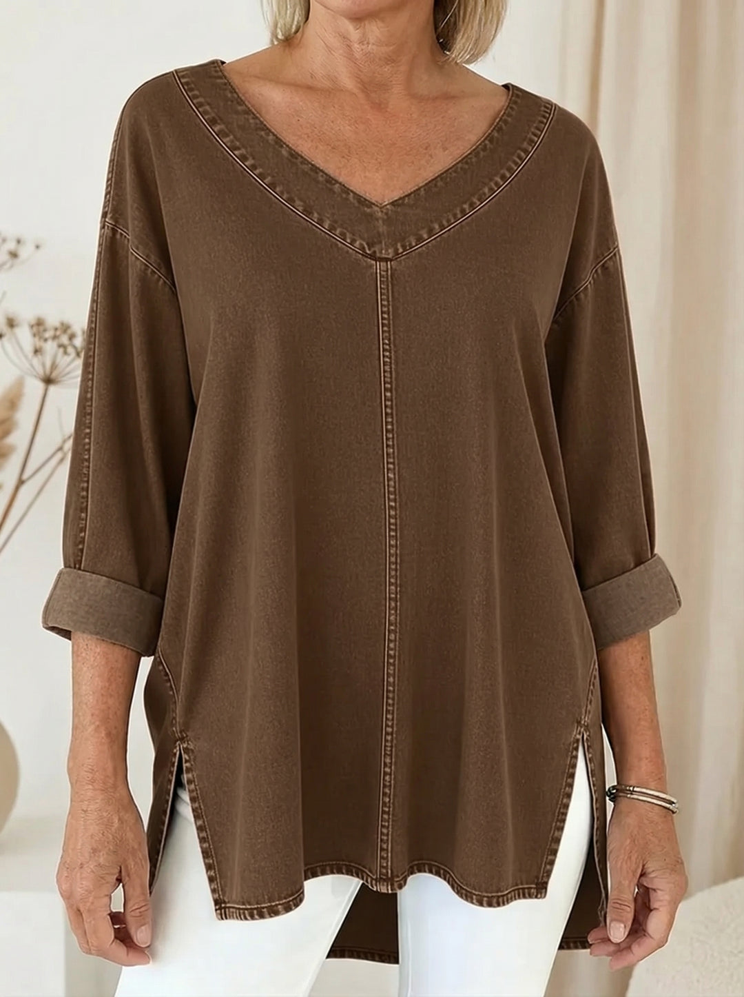 Elara | Relaxed V-Neck Top