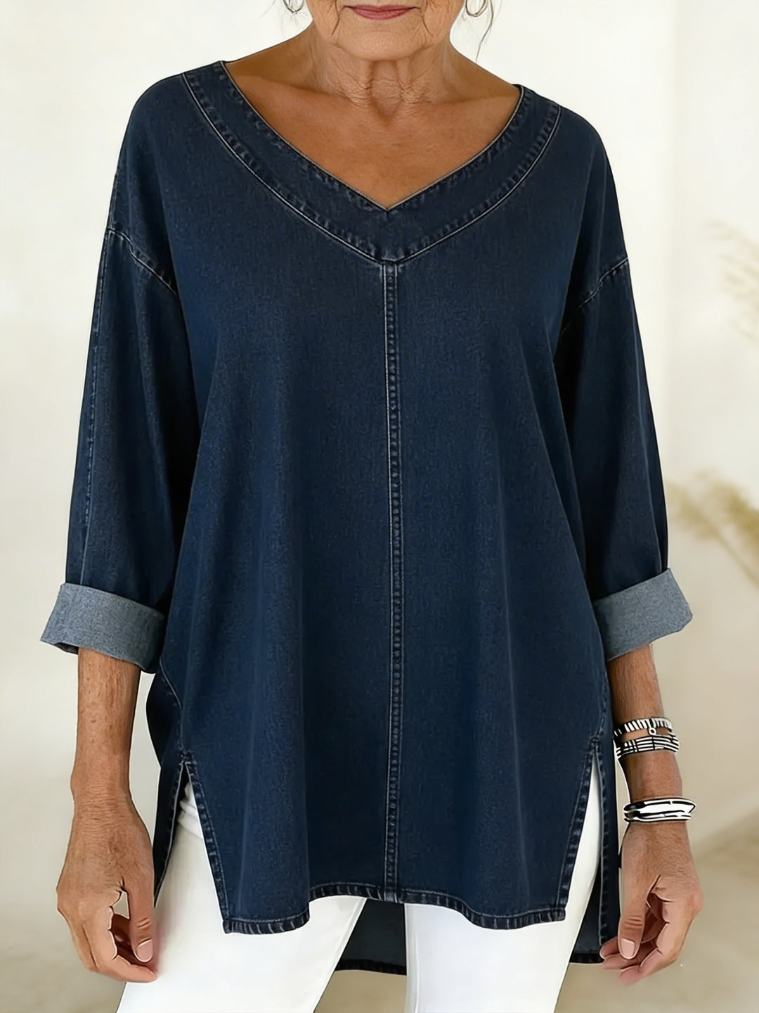 Elara | Relaxed V-Neck Top