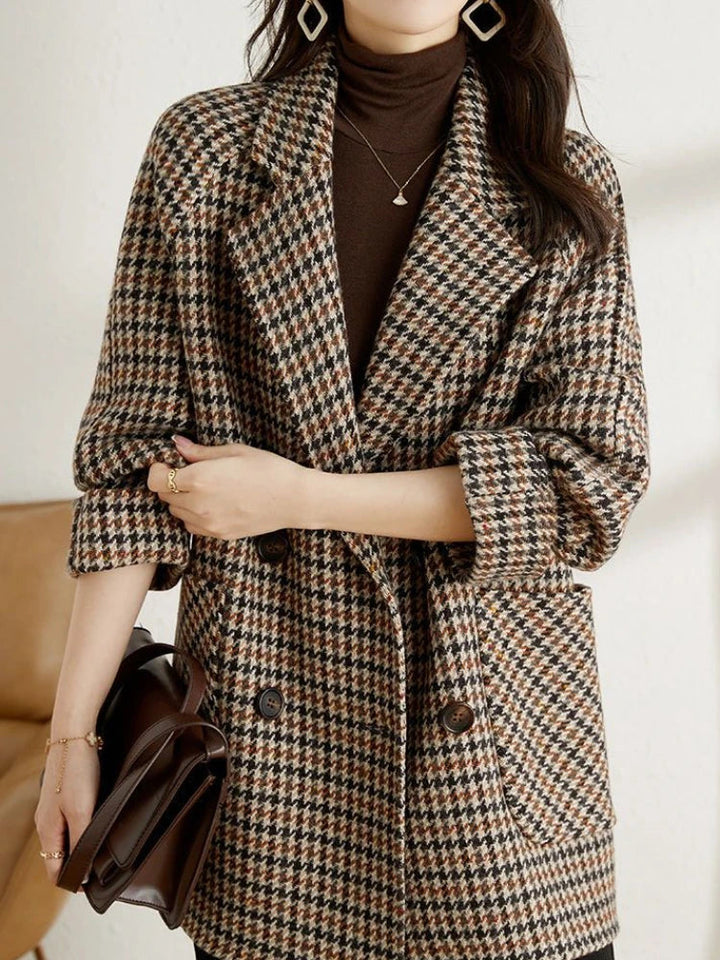 Women’s Long Checkered Blazer – Classic Autumn Winter Style
